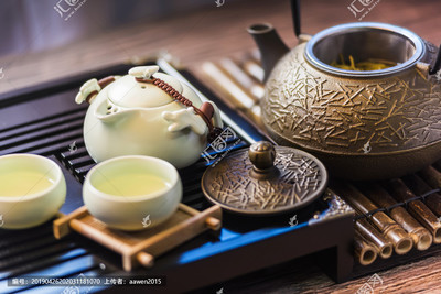 茶韻雅集 茶飲、茶具與文化用品的靜物美學(xué)